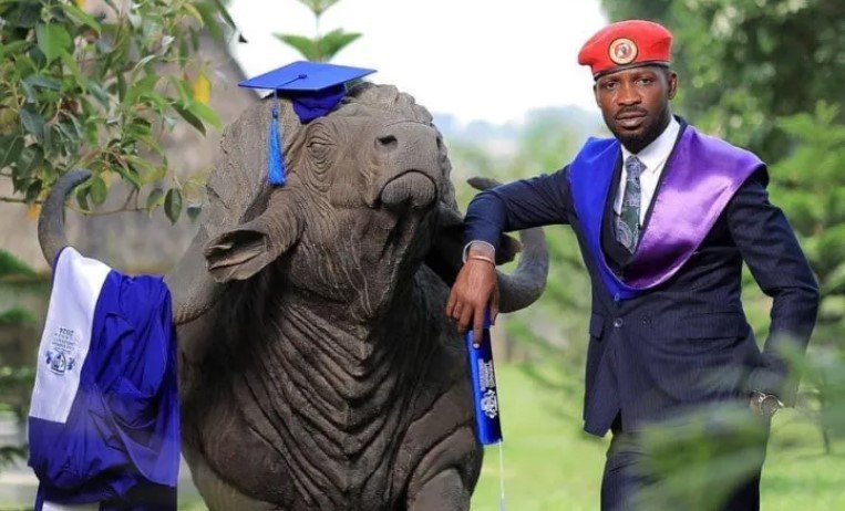 Bobi Wine graduates with a law degree from Cavendish University