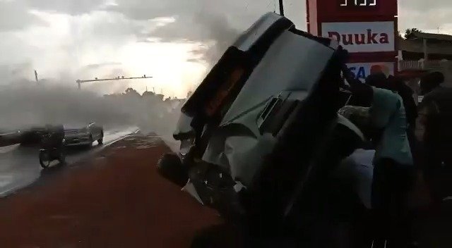 VIDEO : Eddy Kenzo Survives a Nasty Accident Along Masaka Road